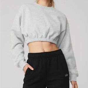 ALO Yoga Devotion Crewneck Pullover Sweatshirt Grey. Great condition.